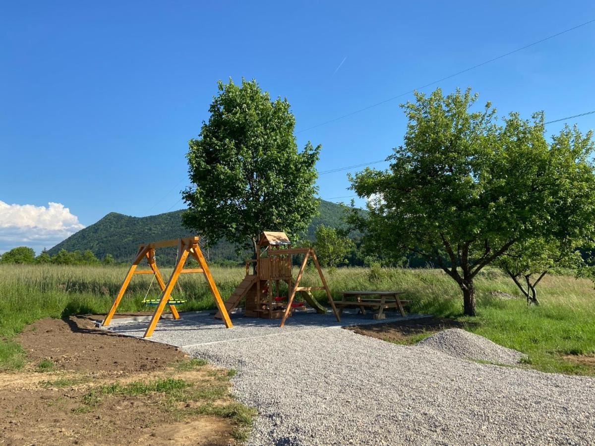 Apartmani Fenestra Otočac Εξωτερικό φωτογραφία